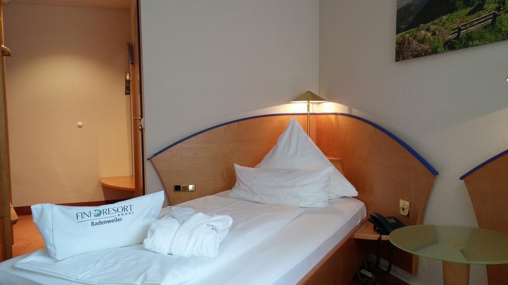 Fini-Resort Badenweiler Szoba fotó